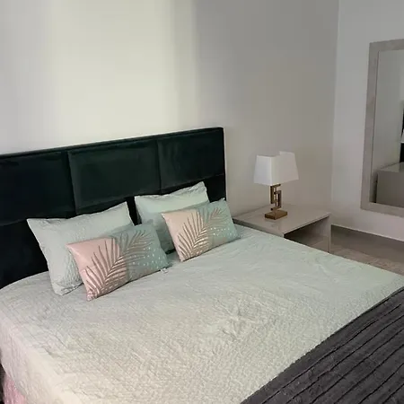 The Orange Tree - Frente By Live And * Abrantes