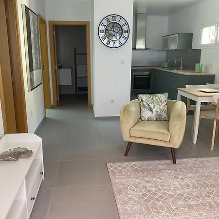 The Orange Tree - Frente By Live And Abrantes